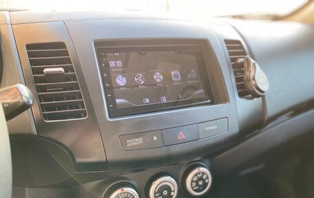 Mitsubishi Outlander III рестайлинг 3, 2007 год, 1 070 000 рублей, 10 фотография