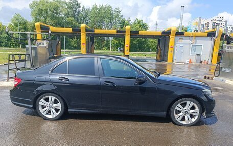 Mercedes-Benz C-Класс, 2010 год, 800 000 рублей, 3 фотография