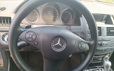 Mercedes-Benz C-Класс, 2010 год, 800 000 рублей, 6 фотография