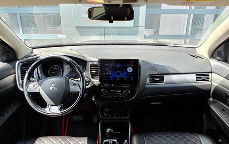 Mitsubishi Outlander III рестайлинг 3, 2018 год, 1 753 000 рублей, 7 фотография