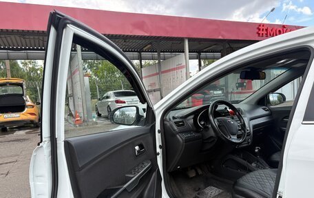 KIA Rio III рестайлинг, 2015 год, 745 000 рублей, 8 фотография