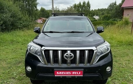 Toyota Land Cruiser Prado 150 рестайлинг 2, 2014 год, 3 000 000 рублей, 1 фотография