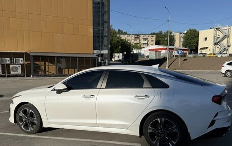 KIA K5, 2021 год, 2 600 000 рублей, 5 фотография