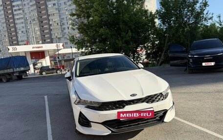 KIA K5, 2021 год, 2 600 000 рублей, 8 фотография