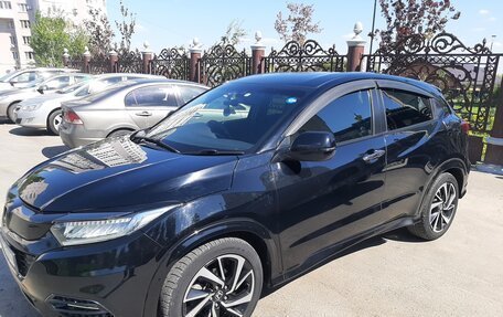 Honda Vezel, 2018 год, 1 985 000 рублей, 4 фотография