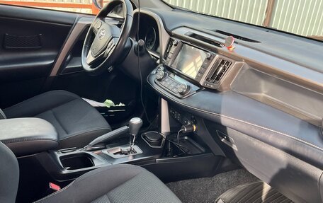 Toyota RAV4, 2018 год, 2 980 000 рублей, 8 фотография