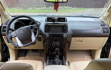 Toyota Land Cruiser Prado 150 рестайлинг 2, 2014 год, 3 000 000 рублей, 12 фотография