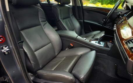 BMW 5 серия, 2008 год, 2 000 000 рублей, 21 фотография