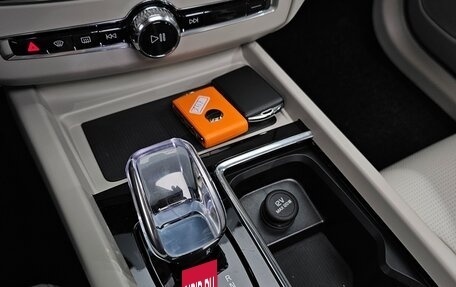 Volvo XC60 II, 2026 год, 5 490 000 рублей, 12 фотография