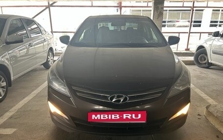 Hyundai Solaris II рестайлинг, 2015 год, 850 000 рублей, 2 фотография