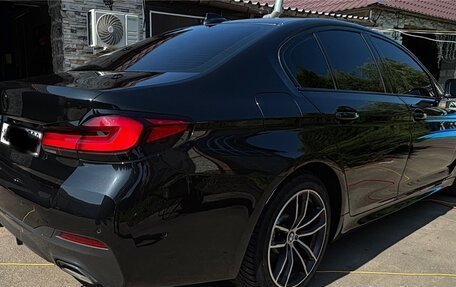 BMW 5 серия, 2021 год, 5 950 000 рублей, 5 фотография