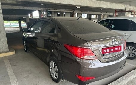 Hyundai Solaris II рестайлинг, 2015 год, 850 000 рублей, 5 фотография