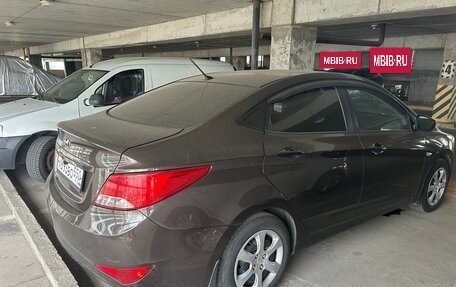 Hyundai Solaris II рестайлинг, 2015 год, 850 000 рублей, 4 фотография