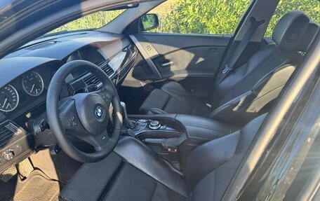 BMW 5 серия, 2004 год, 1 200 000 рублей, 18 фотография