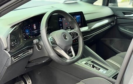 Volkswagen Golf VIII, 2023 год, 1 990 000 рублей, 8 фотография