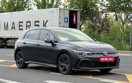 Volkswagen Golf VIII, 2023 год, 1 990 000 рублей, 3 фотография