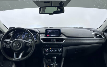 Mazda 6, 2018 год, 1 940 000 рублей, 19 фотография