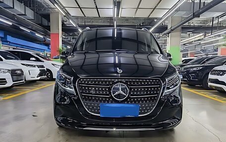 Mercedes-Benz V-Класс, 2024 год, 8 500 000 рублей, 2 фотография