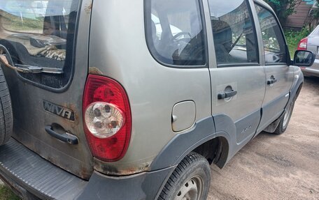 Chevrolet Niva I рестайлинг, 2012 год, 300 000 рублей, 6 фотография