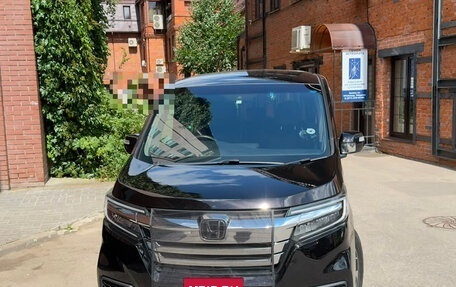 Honda Stepwgn IV, 2018 год, 2 590 000 рублей, 5 фотография