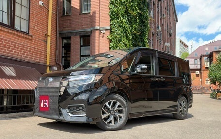 Honda Stepwgn IV, 2018 год, 2 590 000 рублей, 2 фотография