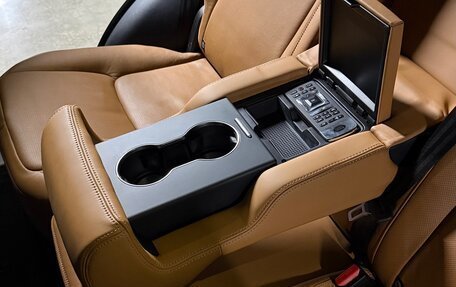 Land Rover Range Rover IV рестайлинг, 2018 год, 7 777 777 рублей, 16 фотография