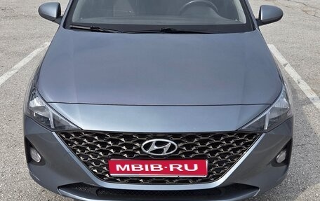 Hyundai Solaris II рестайлинг, 2021 год, 1 650 000 рублей, 1 фотография