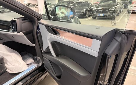 Porsche Cayenne, 2026 год, 31 000 000 рублей, 8 фотография
