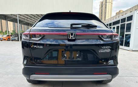 Honda Vezel, 2023 год, 1 800 000 рублей, 4 фотография
