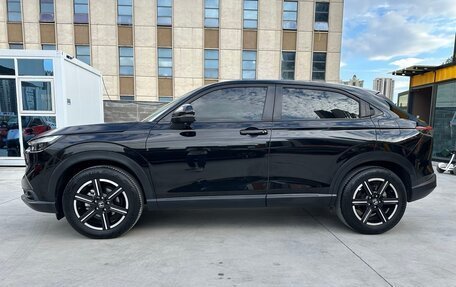 Honda Vezel, 2023 год, 1 800 000 рублей, 3 фотография