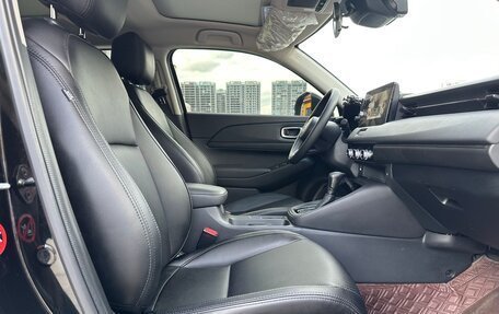 Honda Vezel, 2023 год, 1 800 000 рублей, 16 фотография