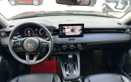 Honda Vezel, 2023 год, 1 800 000 рублей, 13 фотография