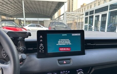 Honda Vezel, 2023 год, 1 800 000 рублей, 10 фотография