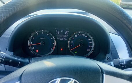 Hyundai Solaris II рестайлинг, 2012 год, 870 000 рублей, 10 фотография