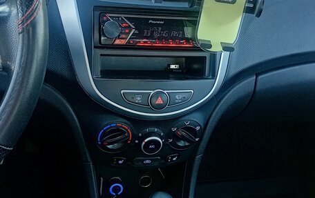 Hyundai Solaris II рестайлинг, 2012 год, 870 000 рублей, 15 фотография