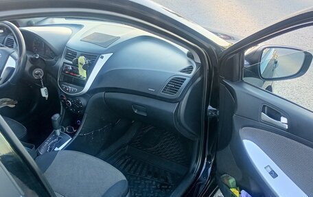 Hyundai Solaris II рестайлинг, 2012 год, 870 000 рублей, 13 фотография