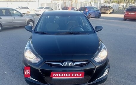 Hyundai Solaris II рестайлинг, 2012 год, 870 000 рублей, 16 фотография