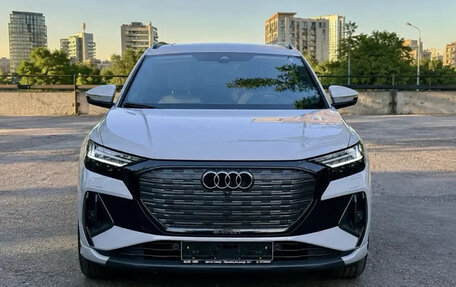 Audi Q4 e-tron, 2025 год, 5 000 000 рублей, 2 фотография
