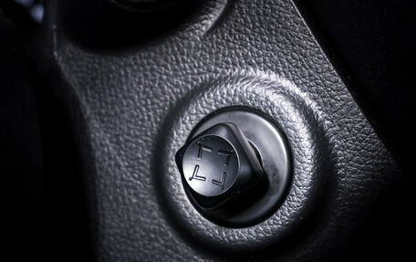 Nissan Patrol, 2013 год, 2 390 000 рублей, 25 фотография