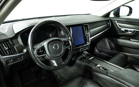 Volvo V90 Cross Country I рестайлинг, 2017 год, 2 899 700 рублей, 12 фотография