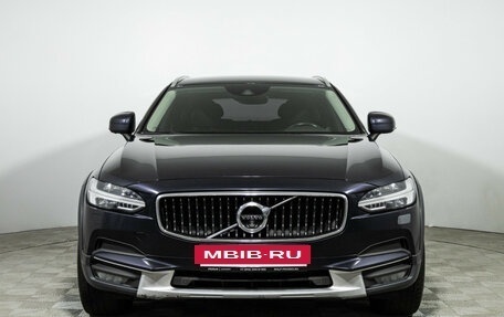Volvo V90 Cross Country I рестайлинг, 2017 год, 2 899 700 рублей, 3 фотография