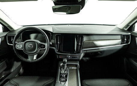 Volvo V90 Cross Country I рестайлинг, 2017 год, 2 899 700 рублей, 14 фотография