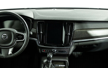 Volvo V90 Cross Country I рестайлинг, 2017 год, 2 899 700 рублей, 15 фотография