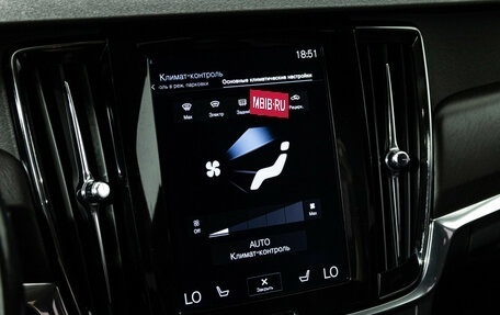 Volvo V90 Cross Country I рестайлинг, 2017 год, 2 899 700 рублей, 19 фотография