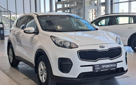 KIA Sportage IV рестайлинг, 2018 год, 1 820 000 рублей, 3 фотография