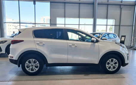 KIA Sportage IV рестайлинг, 2018 год, 1 820 000 рублей, 4 фотография