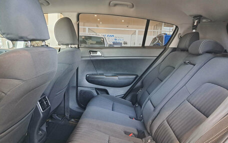 KIA Sportage IV рестайлинг, 2018 год, 1 820 000 рублей, 12 фотография