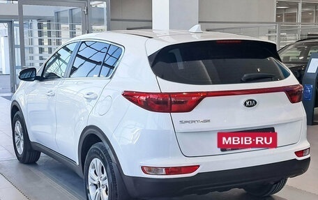 KIA Sportage IV рестайлинг, 2018 год, 1 820 000 рублей, 7 фотография