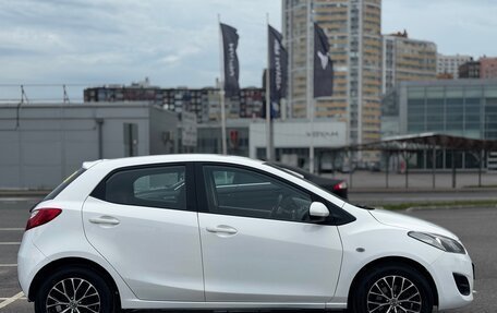 Mazda 2 III, 2011 год, 799 000 рублей, 4 фотография