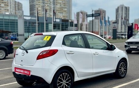 Mazda 2 III, 2011 год, 799 000 рублей, 5 фотография